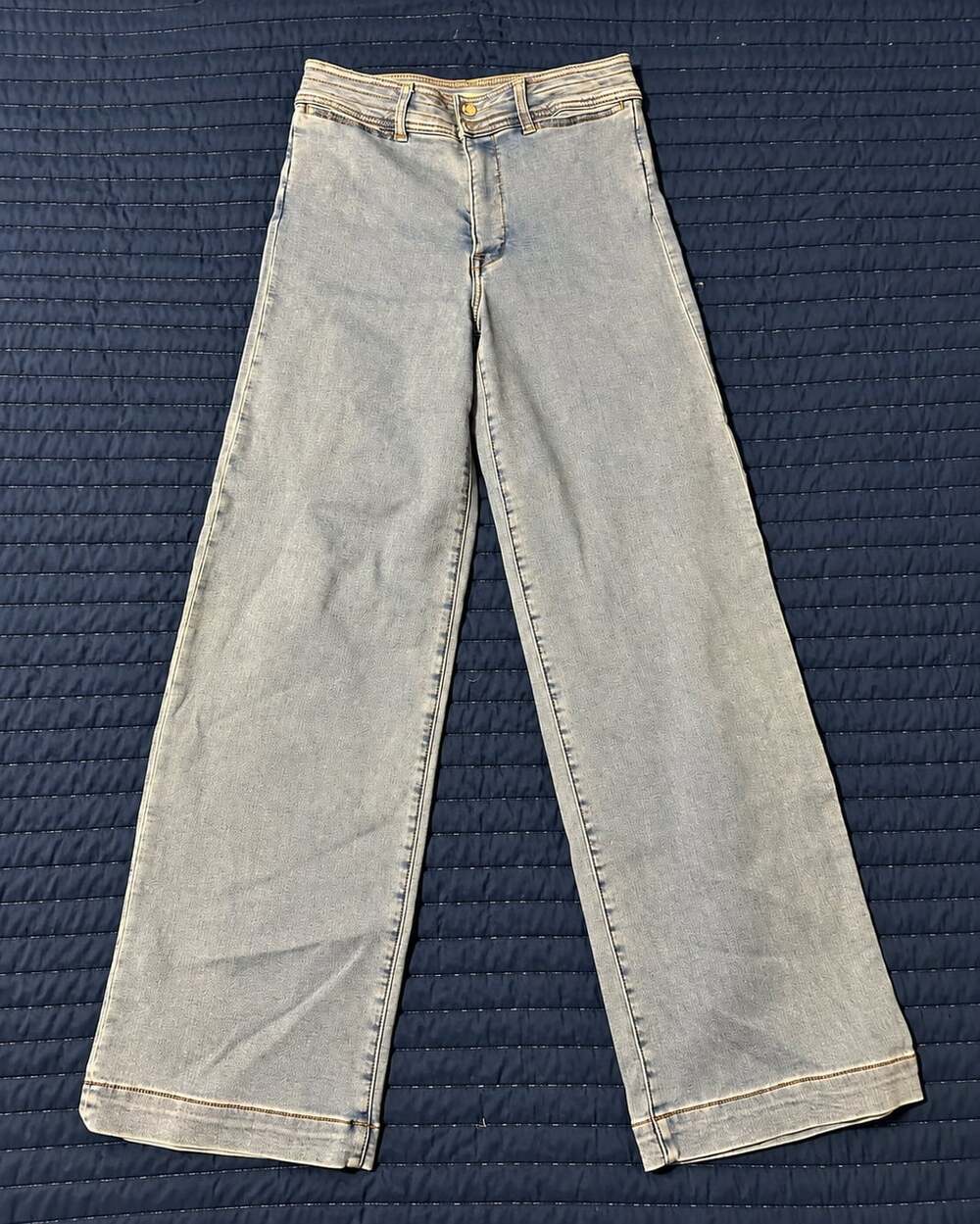 Faherty Size 28 Light Wash Wide Leg Jeans - Effortless Casual Denim